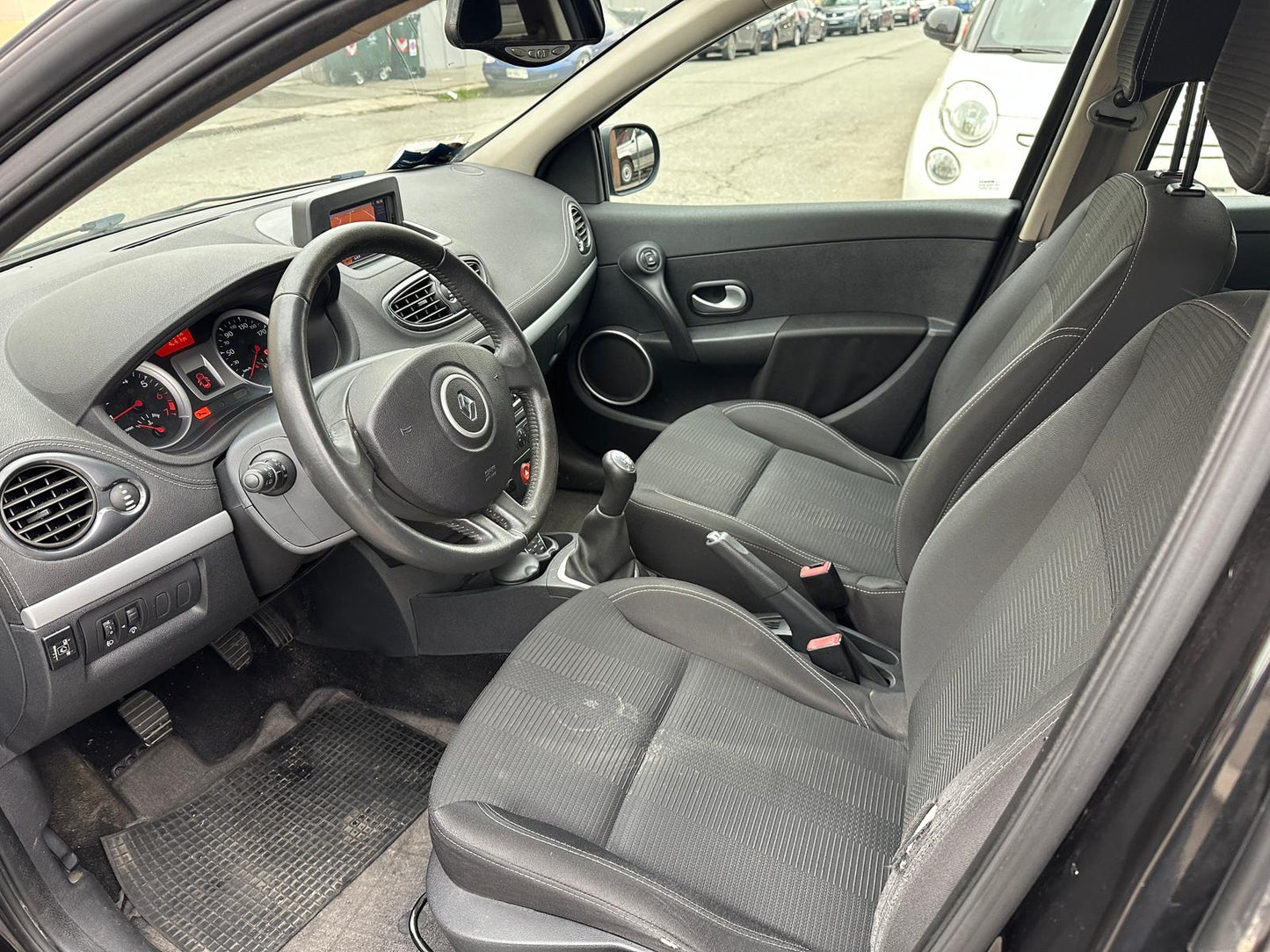 RENAULT CLIO 1.2 16V 5P GPL Dynamique