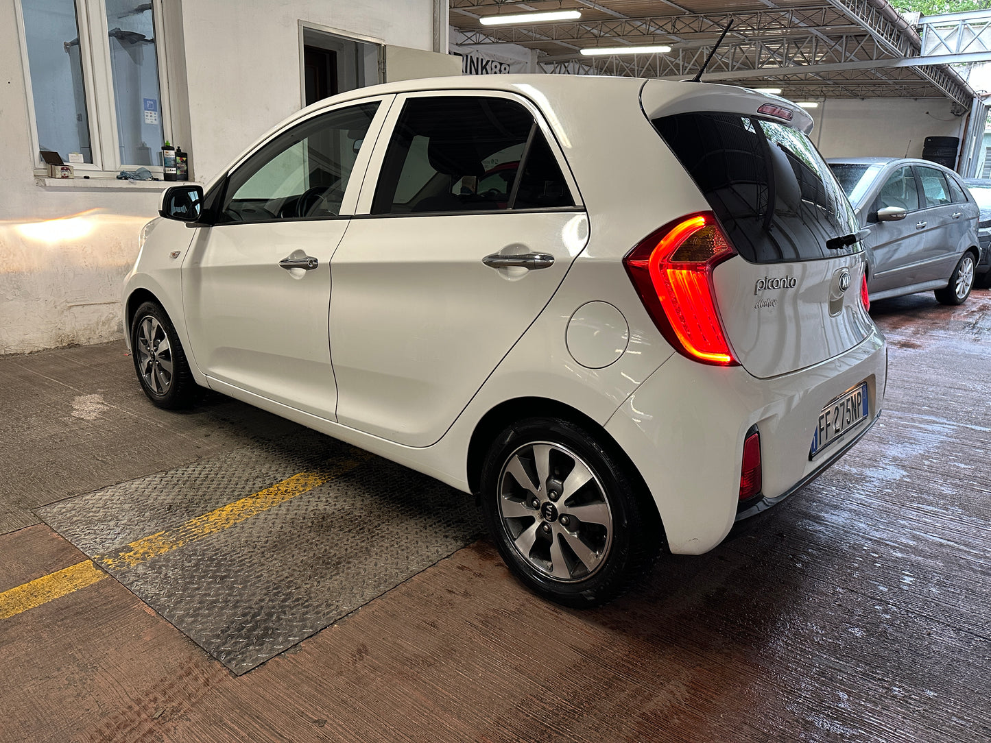 KIA PICANTO 1.0 ECOGPL GLAM – COMPATTA, ECONOMICA E SUPER ACCESSORIATA!