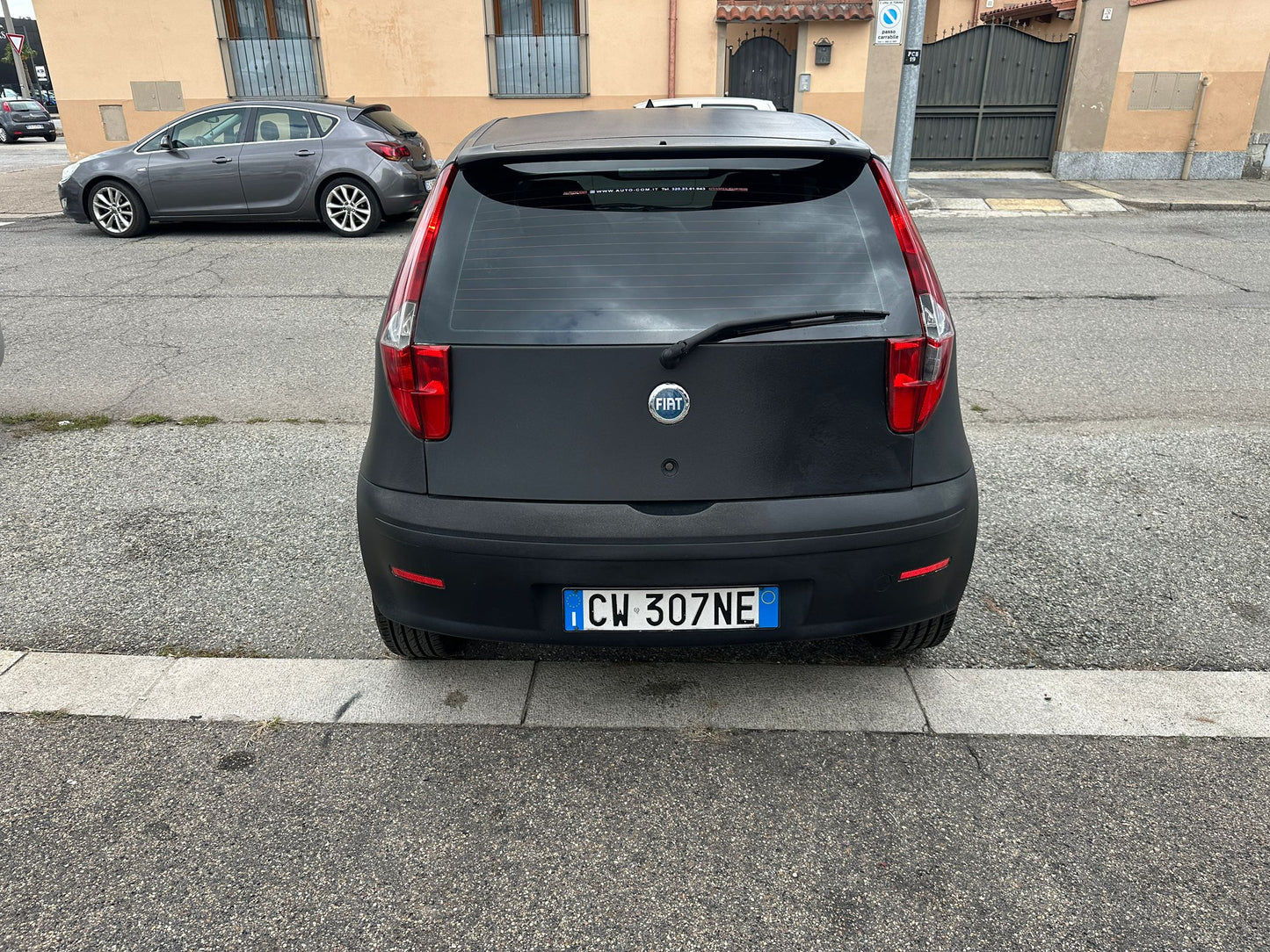 Fiat Punto 1.2 3P Dynamic GPL – Giugno 2005 – €2.700