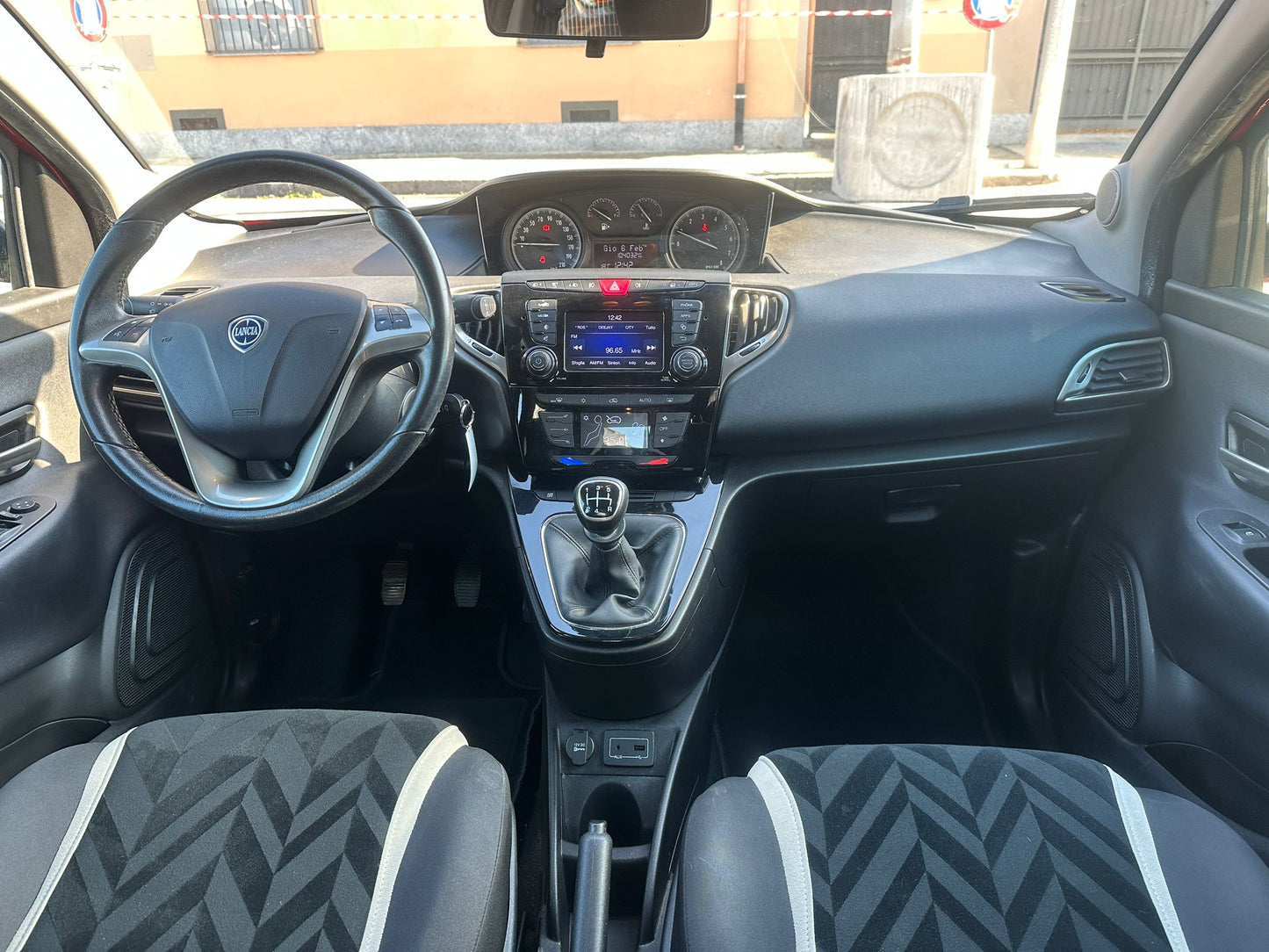 LANCIA YPSILON 1.2 69 CV 5P PLATINUM β CITY CAR ELEGANTE E BEN ACCESSORIATA! π