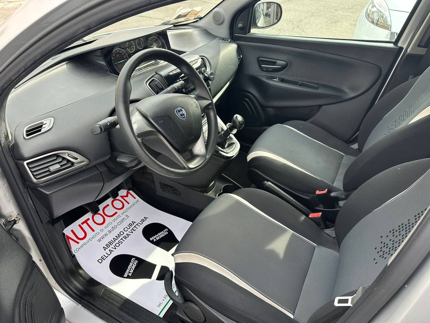 π LANCIA Ypsilon 1.2 69CV 5P Solo 54.592 km β Torino