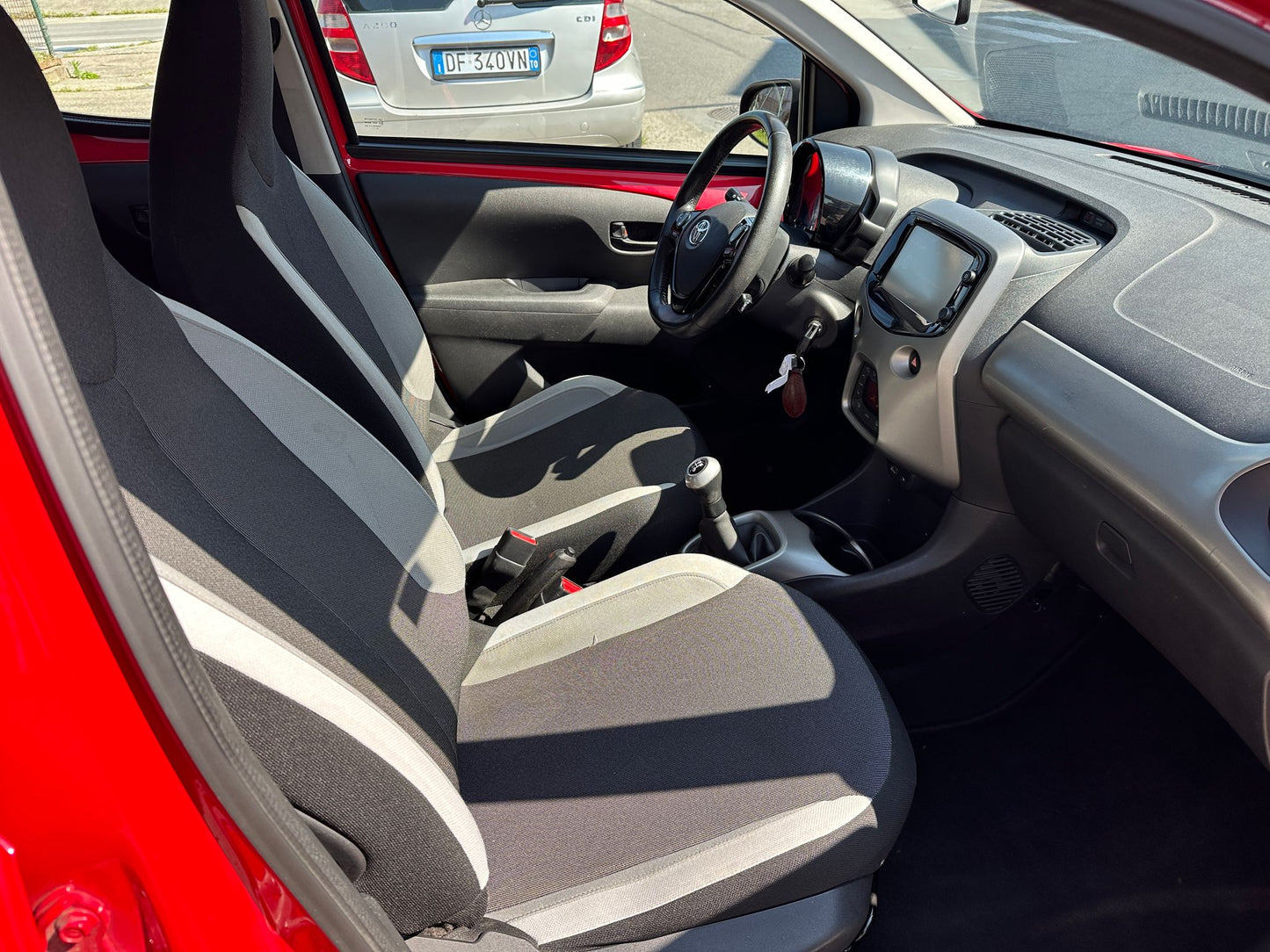 TOYOTA AYGO 1.0 VVT-i 69 CV 5P X-BLACK TSS – ANNO 2015, EURO 6B!