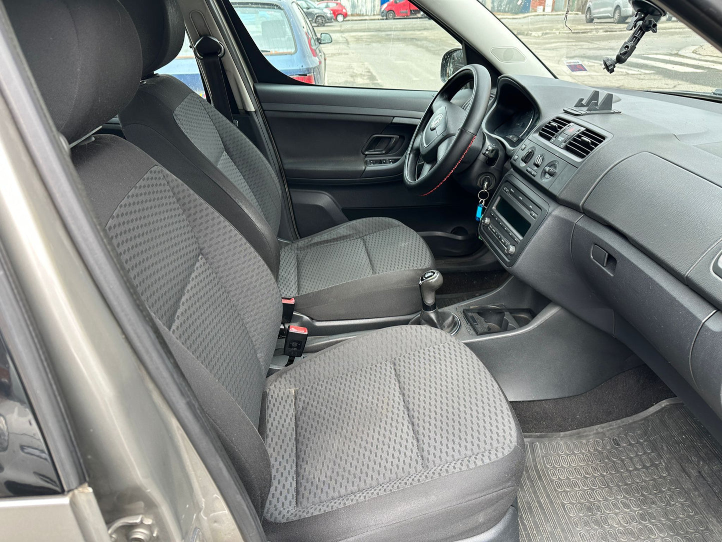 ŠKODA ROOMSTER 1.2 12V 70CV STYLE – SPAZIOSA ED ECONOMICA!