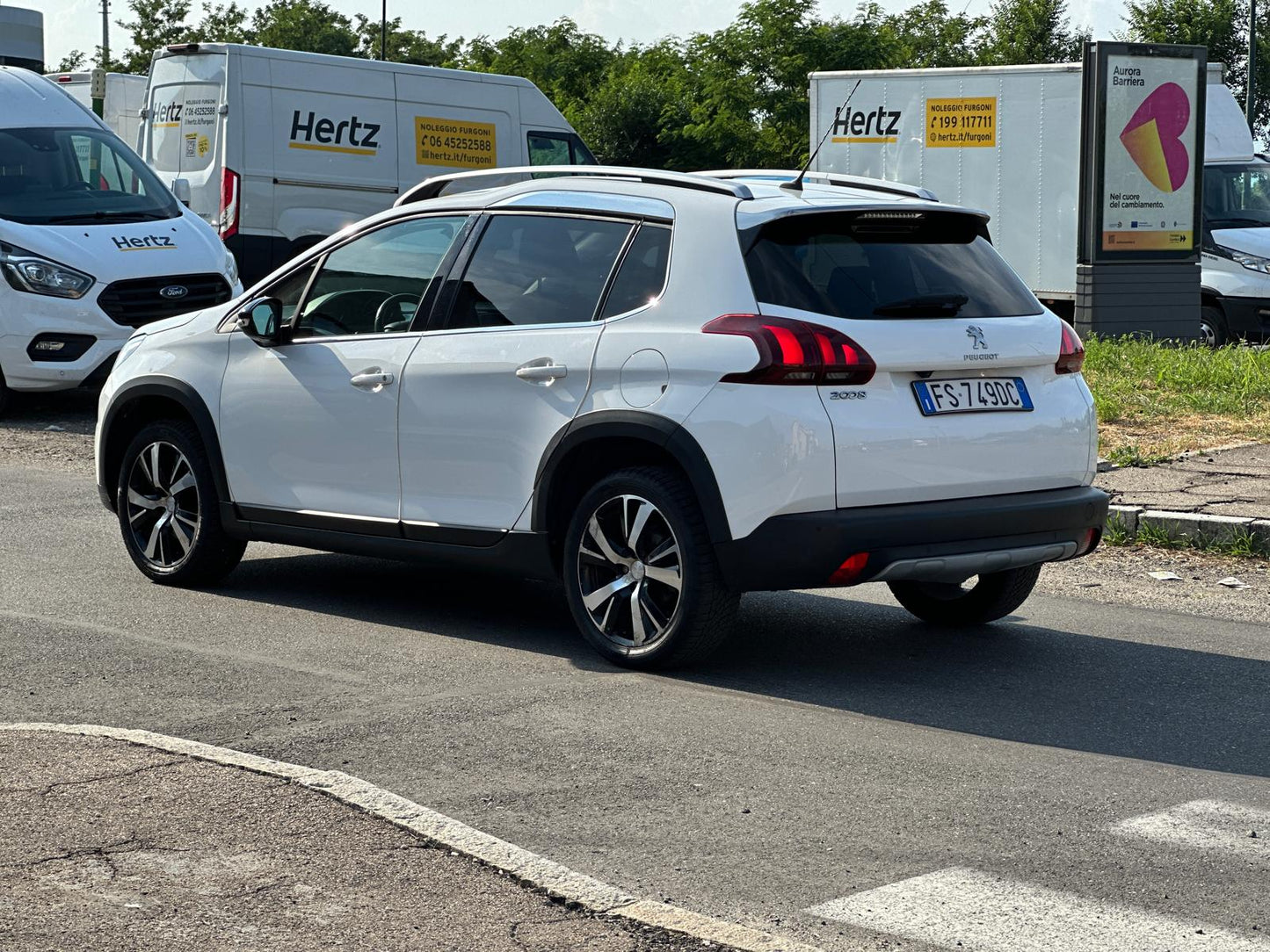 PEUGEOT 2008 1.2 PURETECH TURBO 110 S&S BLACK MATT – ELEGANZA, TECNOLOGIA E GUIDA DINAMICA