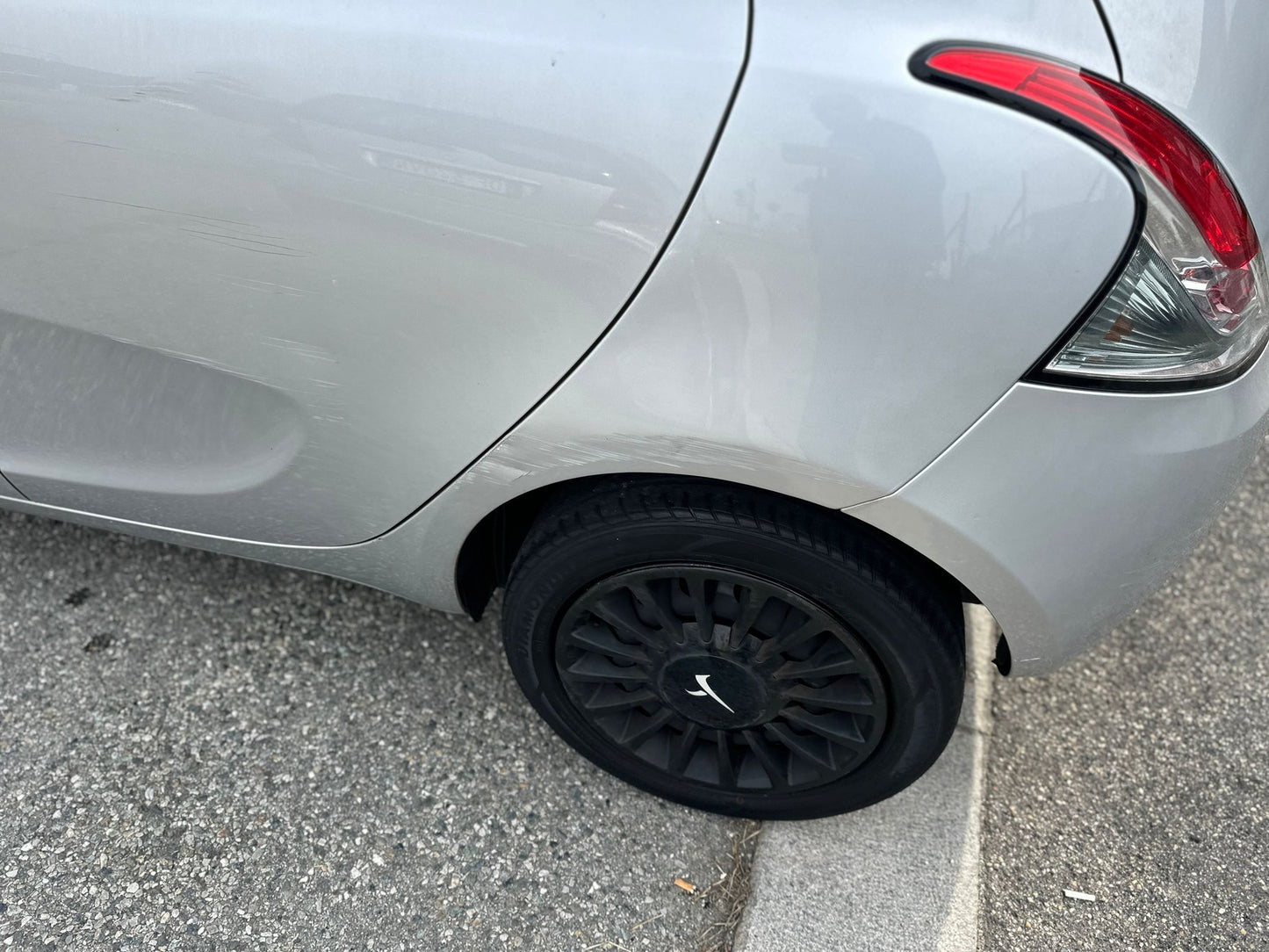 π LANCIA Ypsilon 1.2 69CV 5P Solo 54.592 km β Torino
