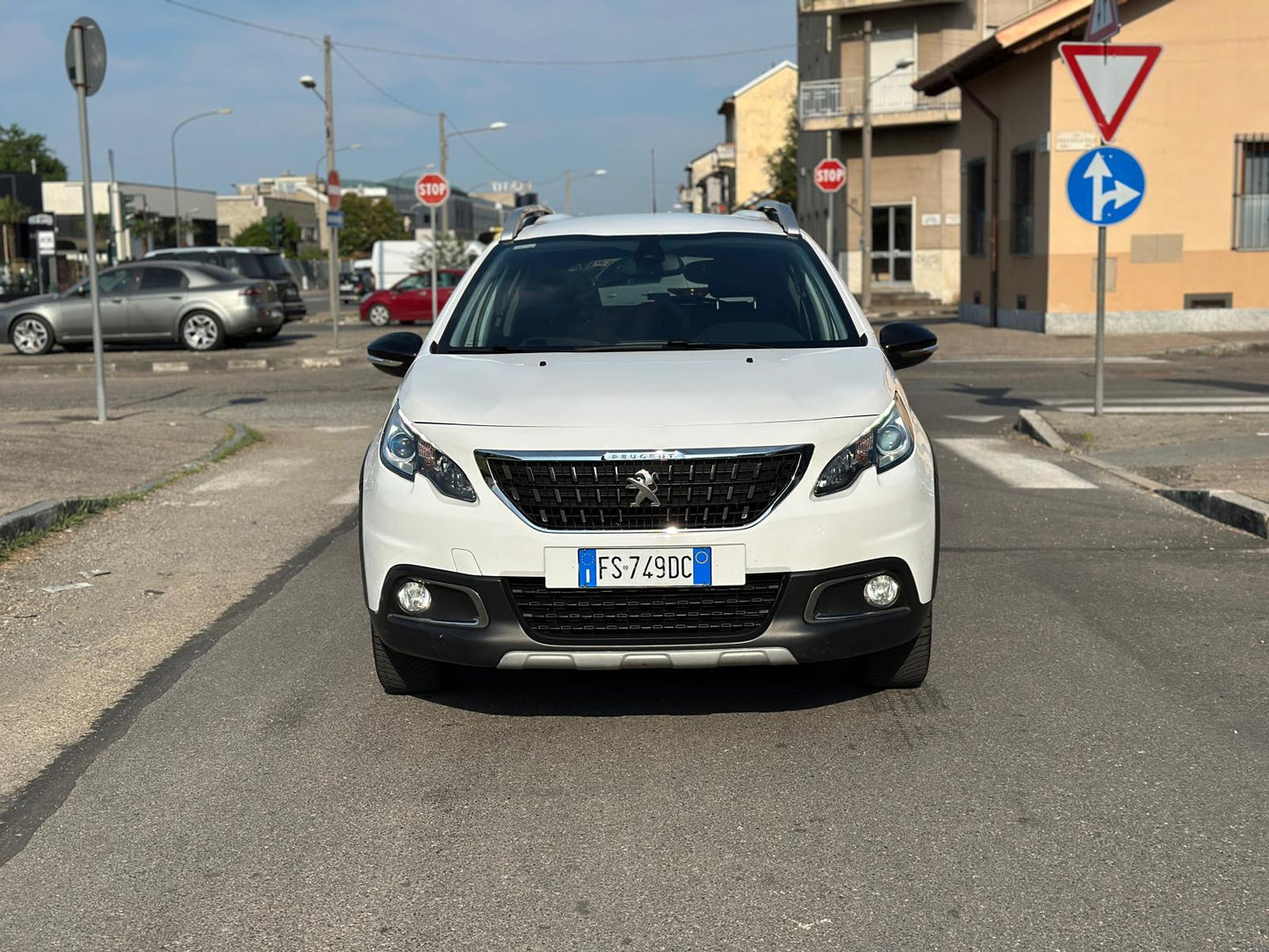 PEUGEOT 2008 1.2 PURETECH TURBO 110 S&S BLACK MATT – ELEGANZA, TECNOLOGIA E GUIDA DINAMICA
