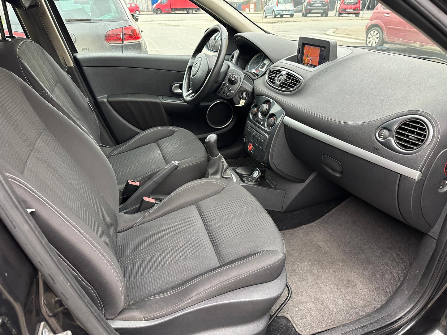 RENAULT CLIO 1.2 16V 5P GPL Dynamique