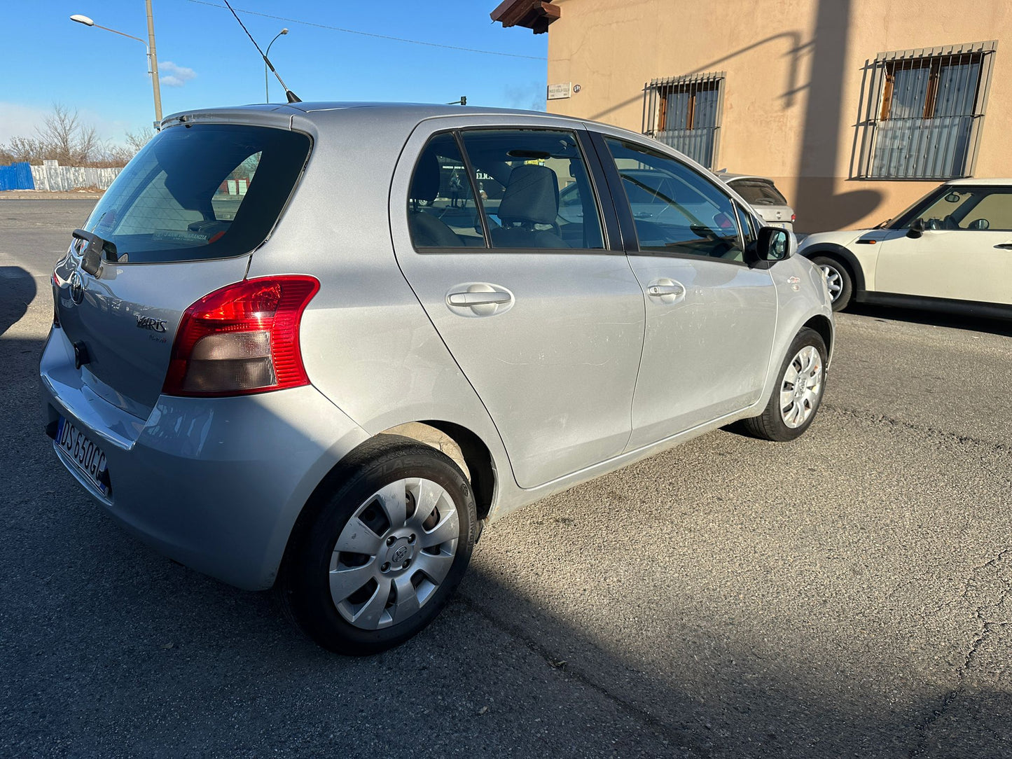 TOYOTA Yaris 1.0 5P Sol β Anno 2008