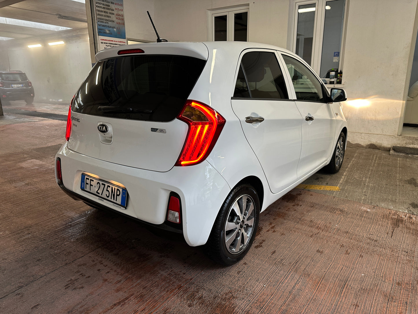 KIA PICANTO 1.0 ECOGPL GLAM – COMPATTA, ECONOMICA E SUPER ACCESSORIATA!