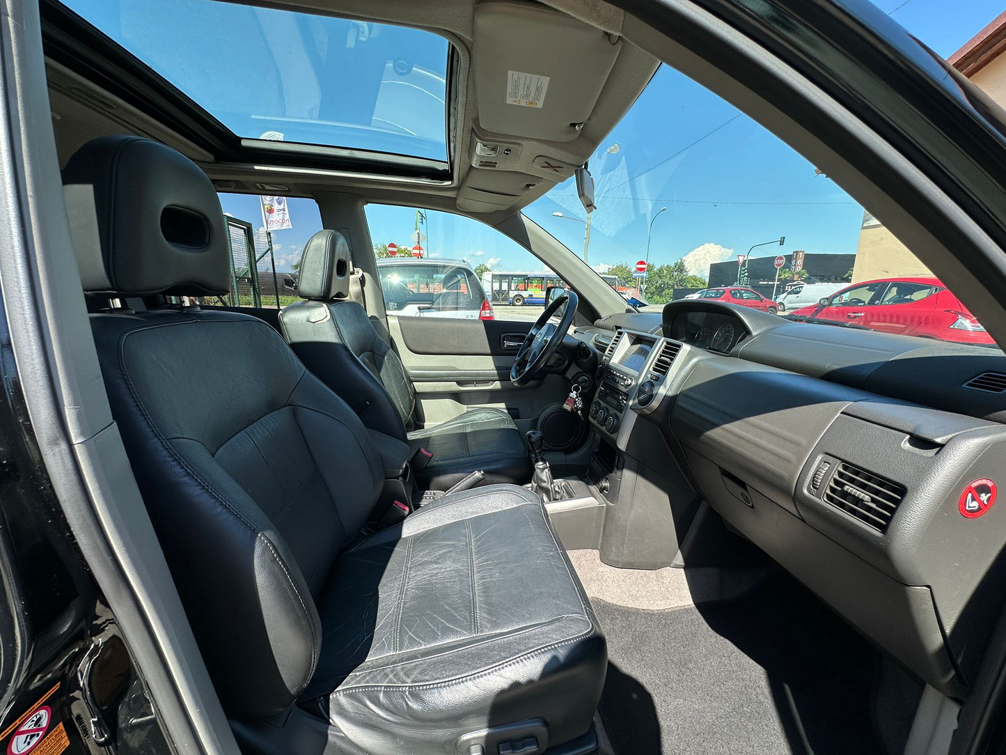 Nissan X-Trail 2.2 dCi Elegance Columbia