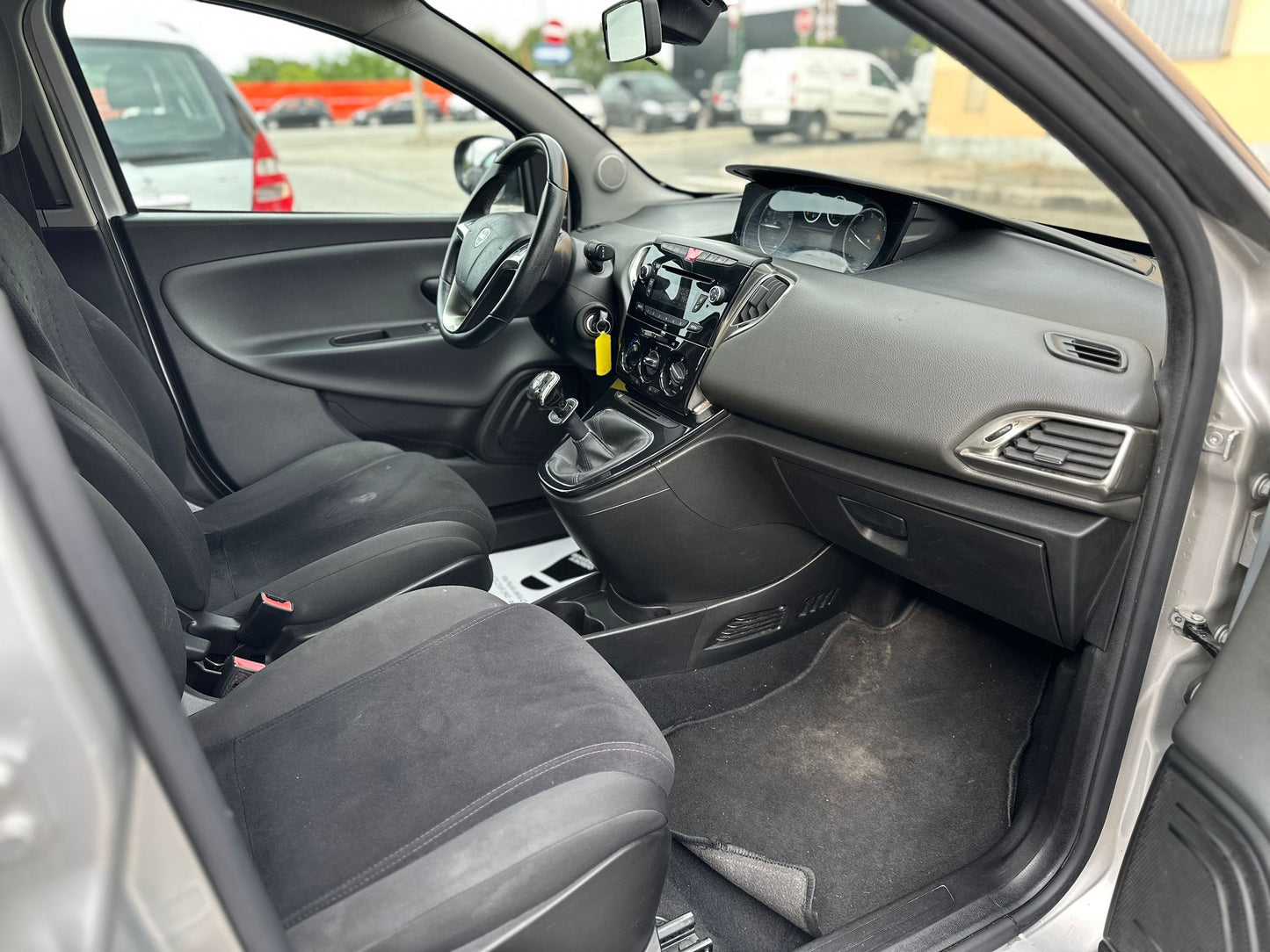 Lancia Ypsilon 1.2 69 CV GPL Ecochic Gold