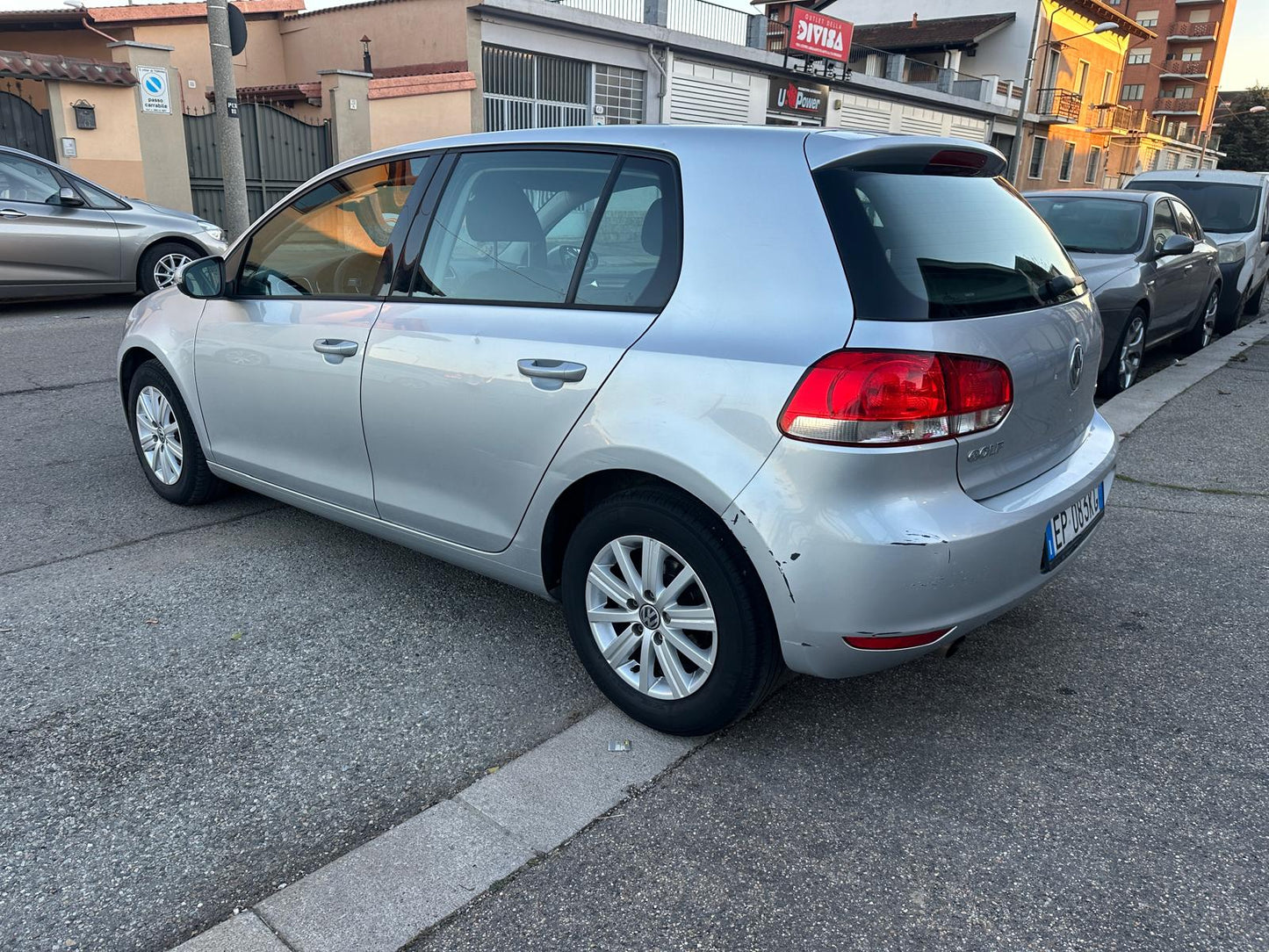 VOLKSWAGEN Golf 1.6 TDI Highline