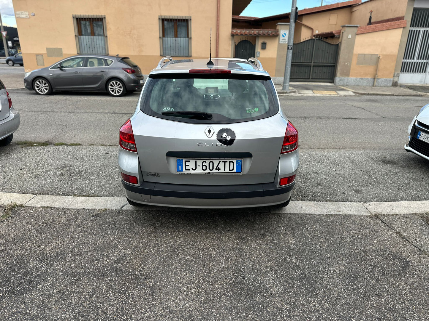 Renault Clio 1.2 16V SporTour Live! – Luglio 2011 – €2.990