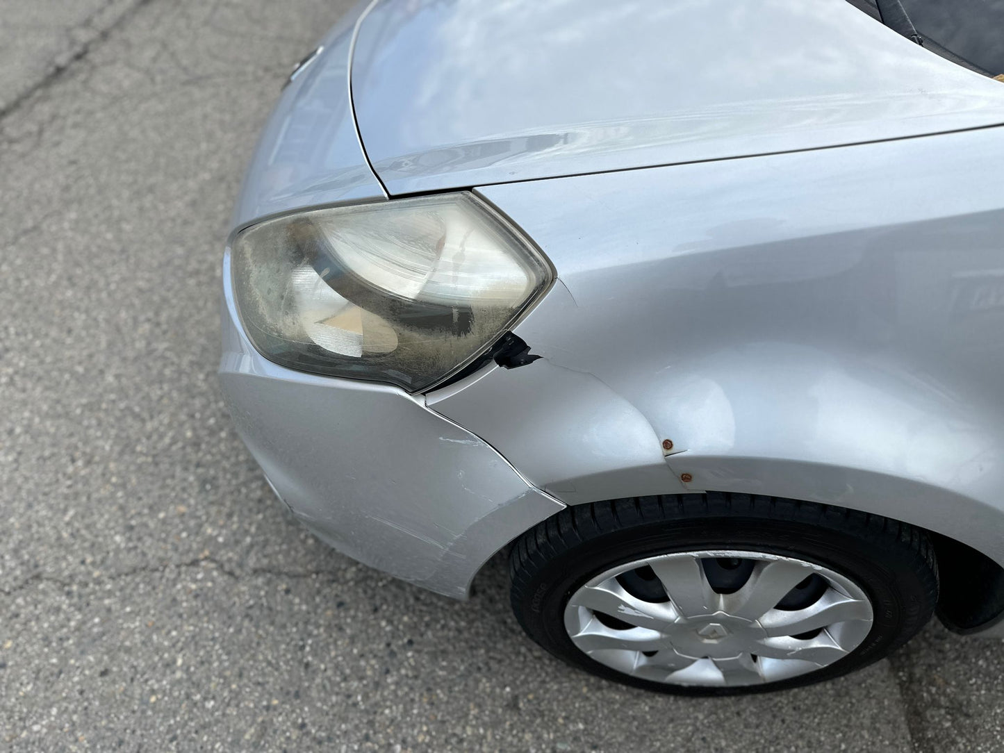 Renault Clio 1.2 16V SporTour Live! – Luglio 2011 – €2.990