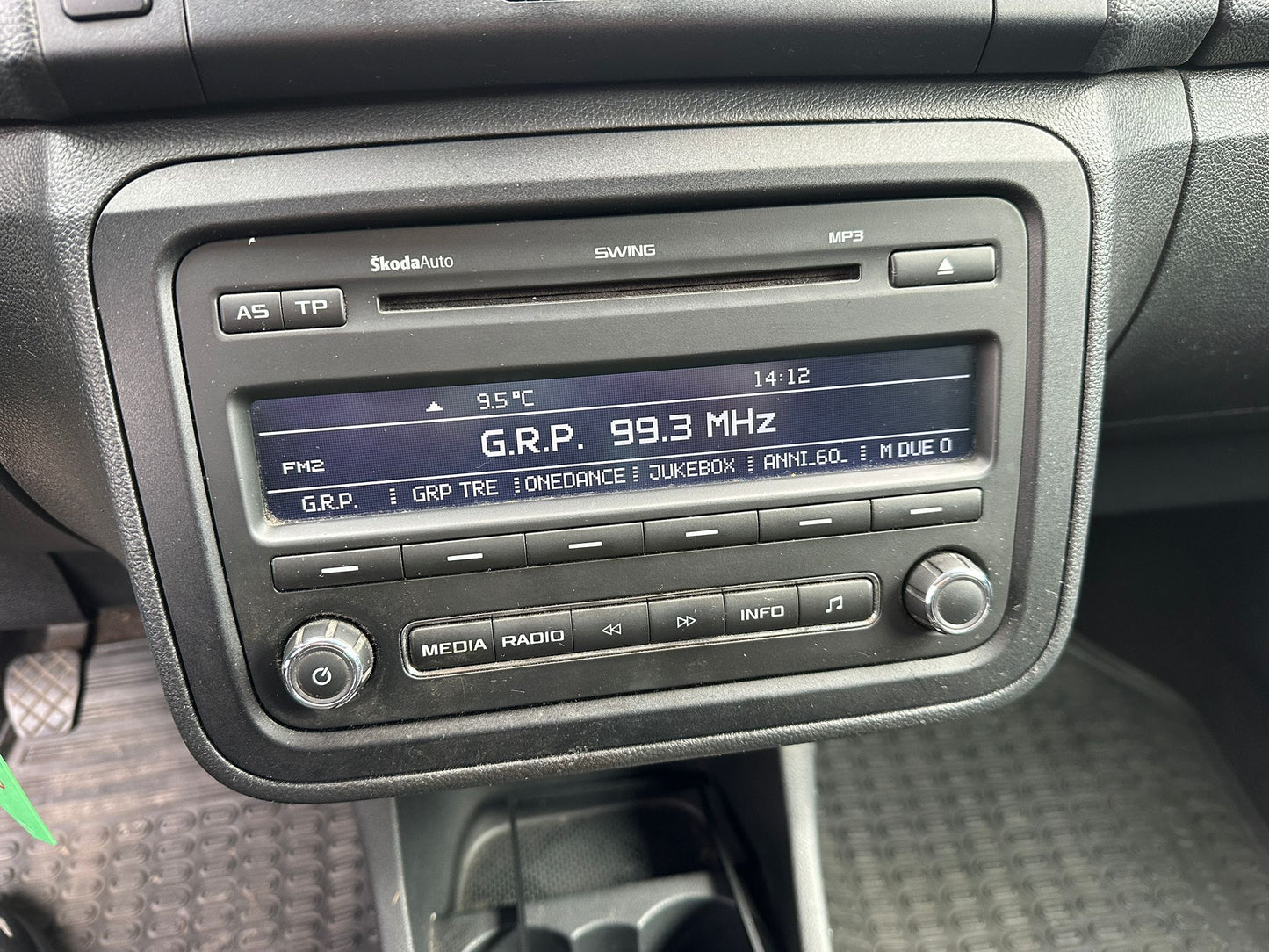 ŠKODA ROOMSTER 1.2 12V 70CV STYLE – SPAZIOSA ED ECONOMICA!