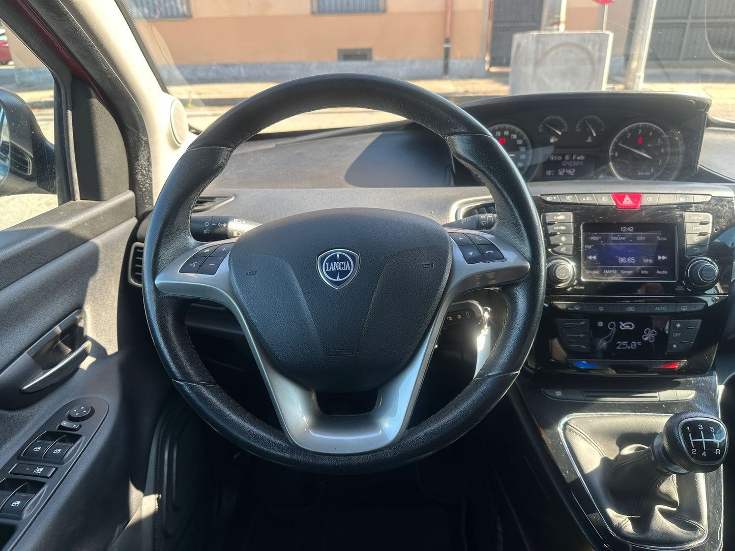 LANCIA YPSILON 1.2 69 CV 5P PLATINUM β CITY CAR ELEGANTE E BEN ACCESSORIATA! π