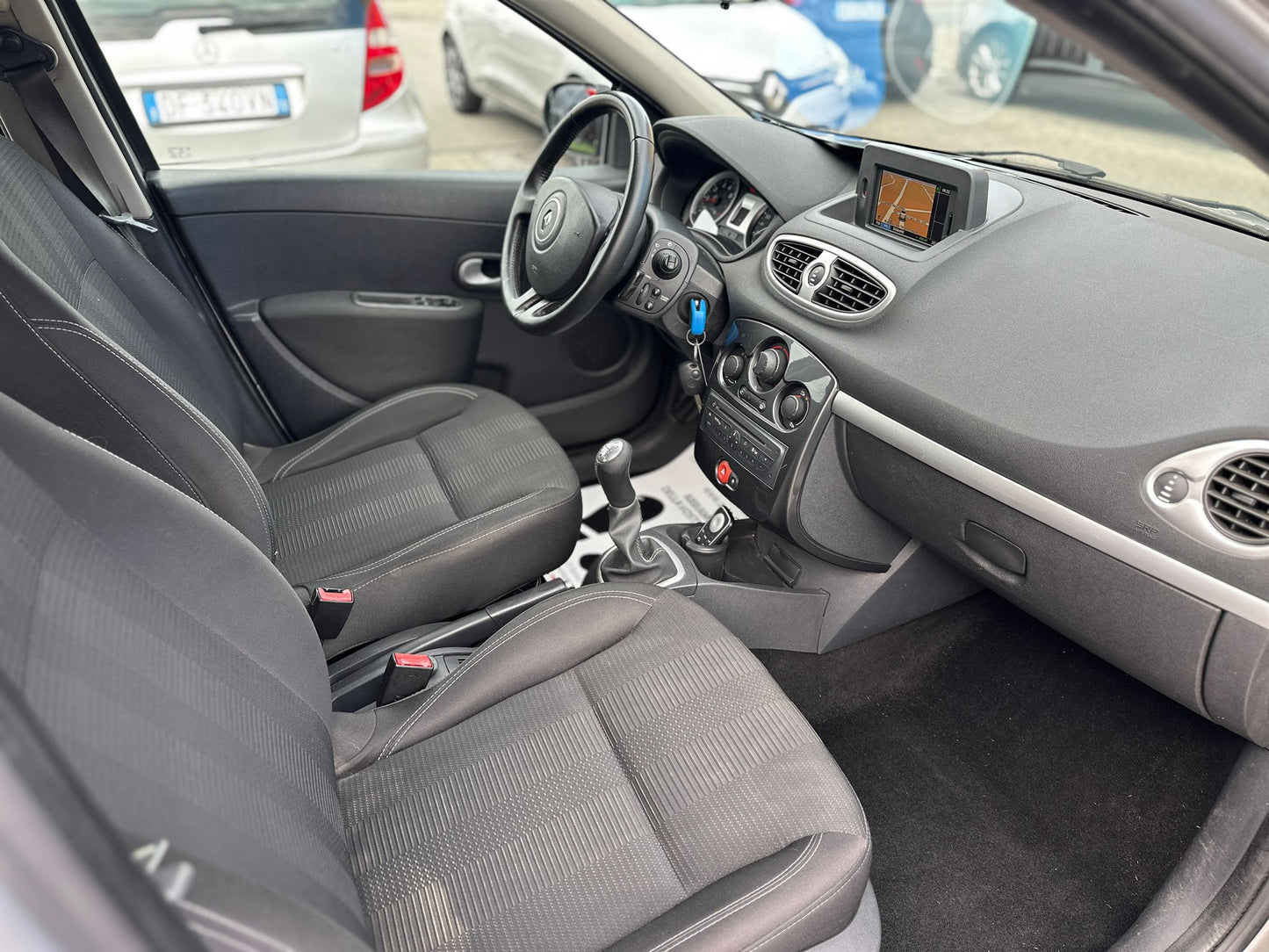 Renault Clio 1.2 16V SporTour Live! – Luglio 2011 – €2.990