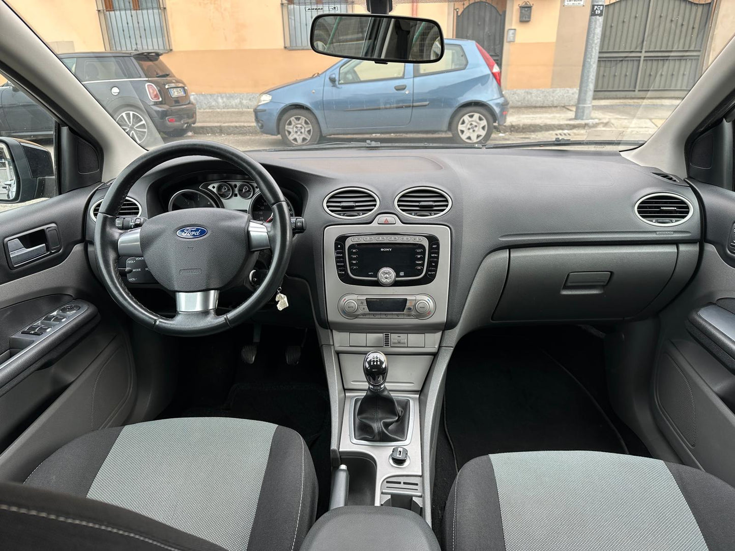 FORD FOCUS 1.6 TDCi 5P Titanium DPF – 2010 🚗