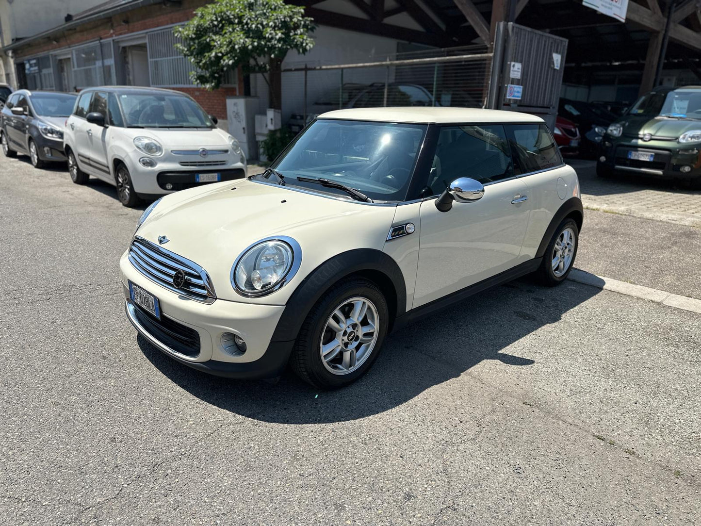 MINI ONE 1.6 16V – STILE ICONICO E GUIDA DIVERTENTE
