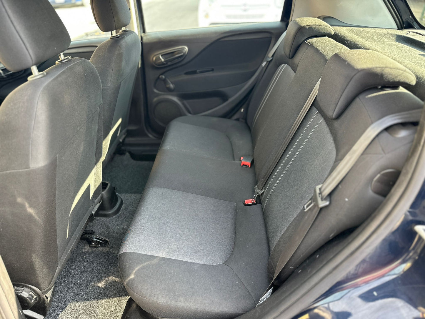 FIAT PUNTO 1.4 8V 5P EASYPOWER LOUNGE – GPL, SPAZIOSA E CONVENIENTE