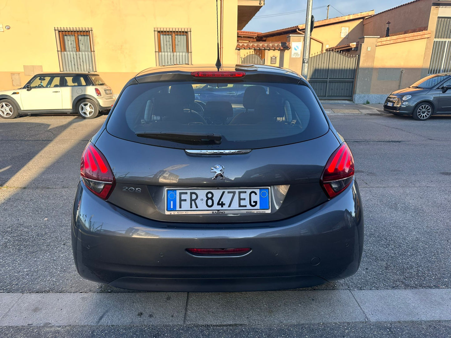 PEUGEOT 208 1.2 PURETECH 82 CV 5P ALLURE