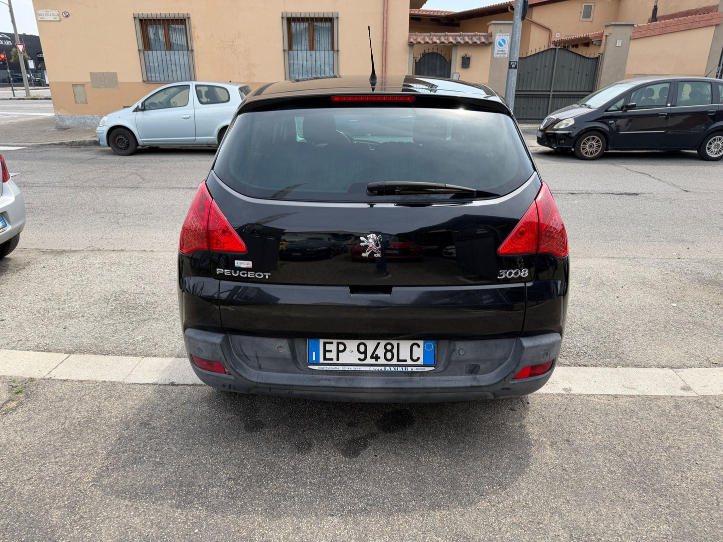 PEUGEOT 3008 2.0 HDi 150 CV BUSINESS