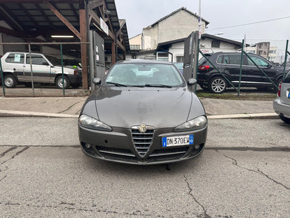 ALFA ROMEO 147 1.6 16V T.S. 5 porte Black Line