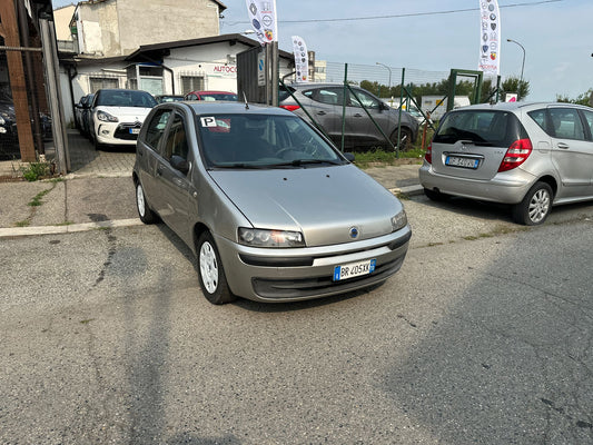 🚗 Fiat Punto 1.2 16V HLX 5 Porte – Gennaio 2001 – €1.990