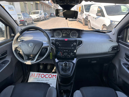 Lancia Ypsilon 1.2 69 CV Silver GPL