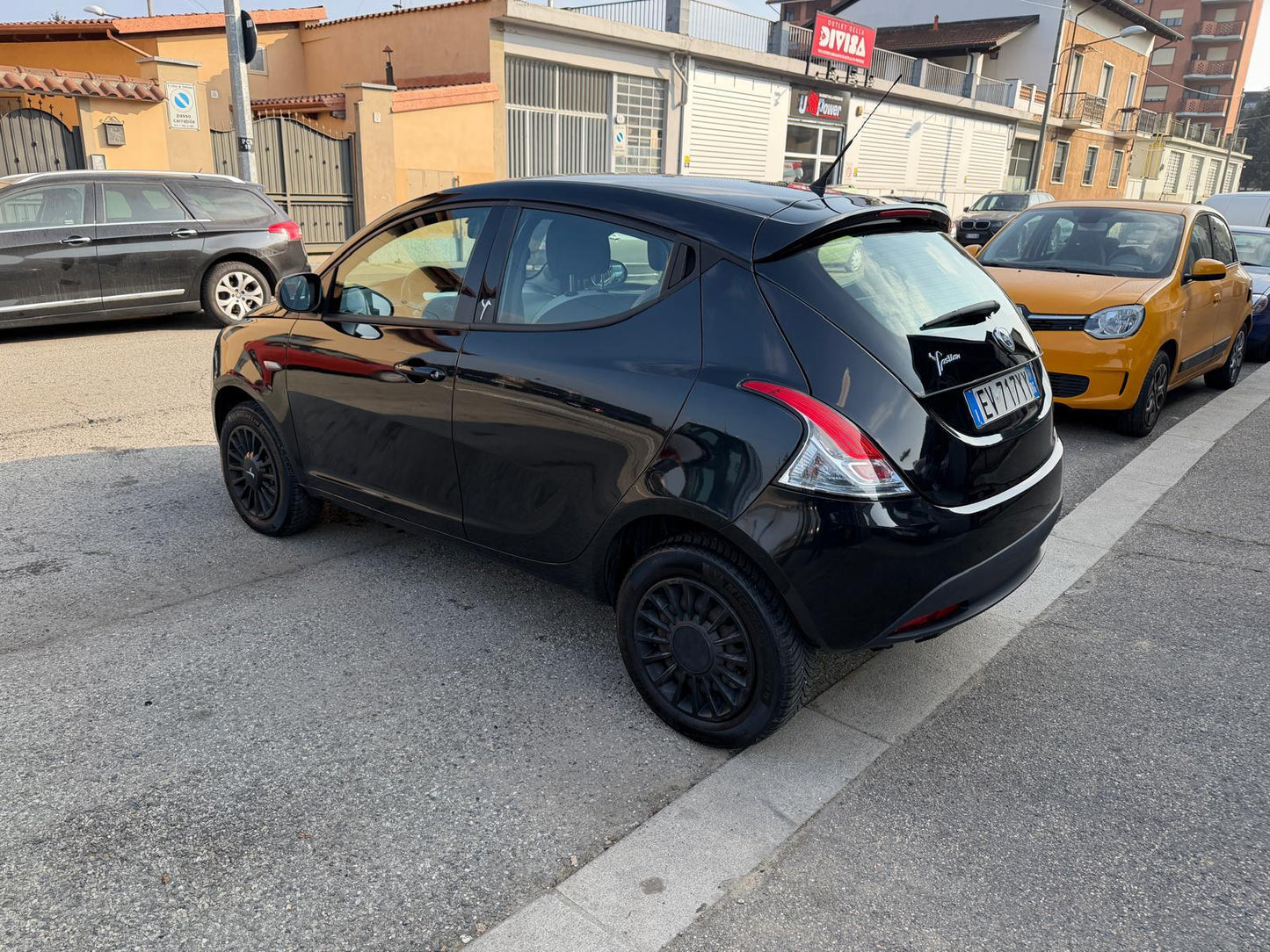 LANCIA YPSILON 0.9 TWINAIR 85 CV 5P GPL ECOCHIC GOLD