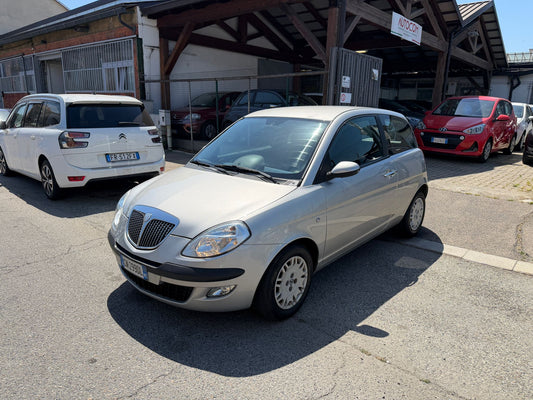 Lancia Ypsilon 1.2 16V 80 CV Platino