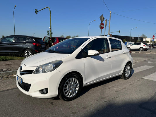 Toyota Yaris III 1.0 5P LOUNGE