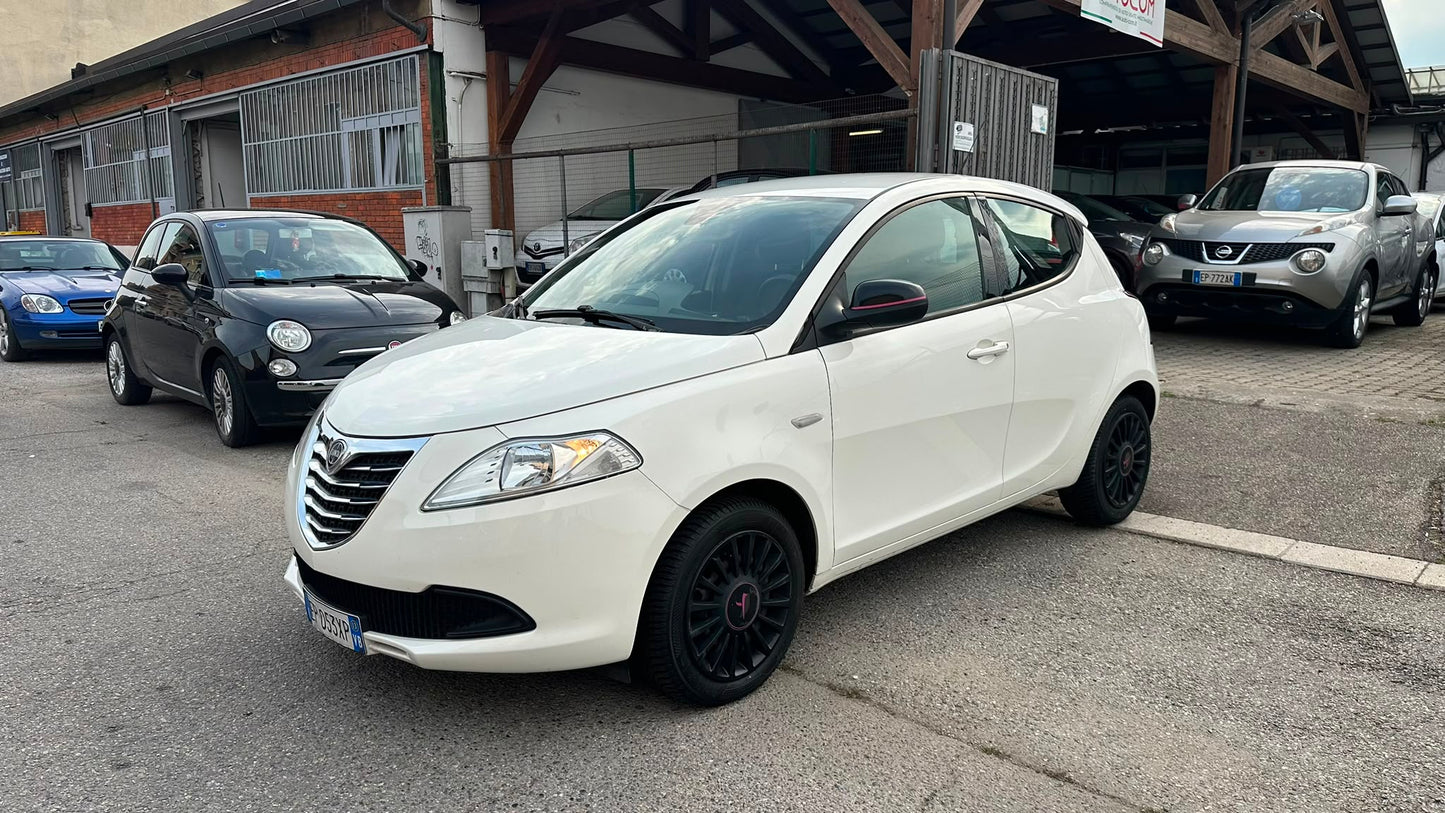 LANCIA YPSILON 1.2 69 CV 5 PORTE PLATINUM