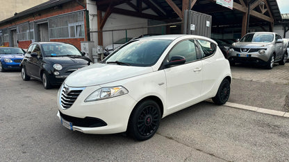 LANCIA YPSILON 1.2 69 CV 5 PORTE PLATINUM