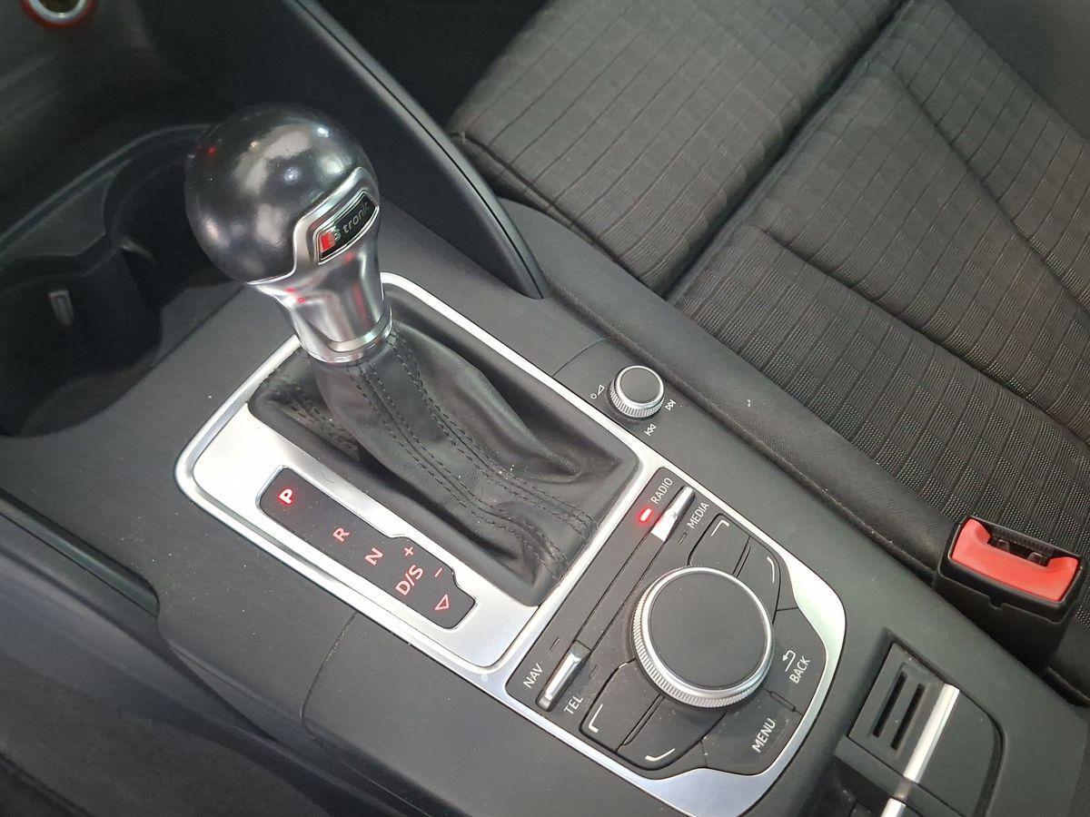 AUDI A3 SPORTBACK 2.0 TDI S TRONIC AMBITION 150 CV – DIESEL – EURO 5B