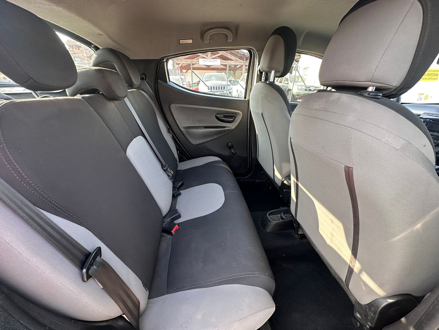 Lancia Ypsilon 1.2 69 CV Silver GPL