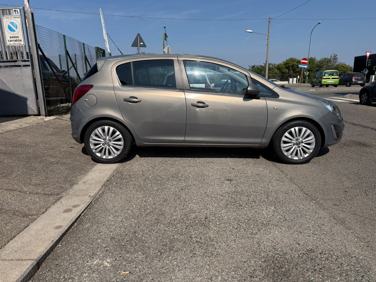 OPEL CORSA 1.2 5 PORTE COSMO 86 CV – EURO 5 – 99.796 KM