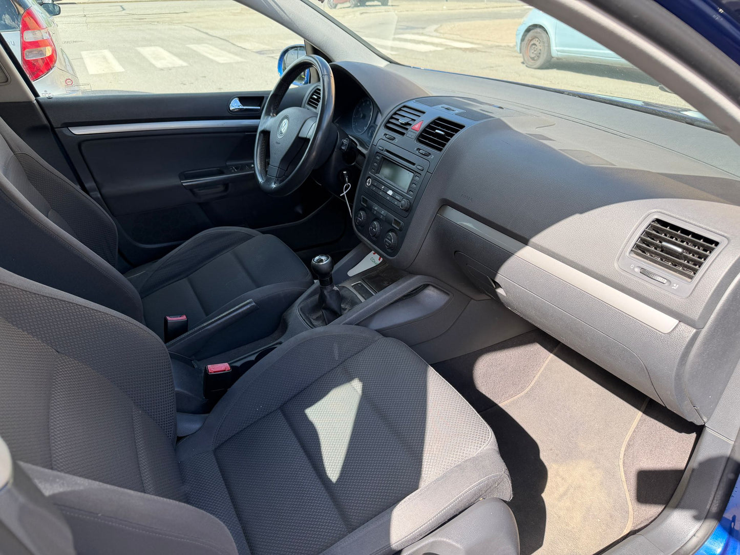 Volkswagen Golf 1.6 16V FSI Sportline