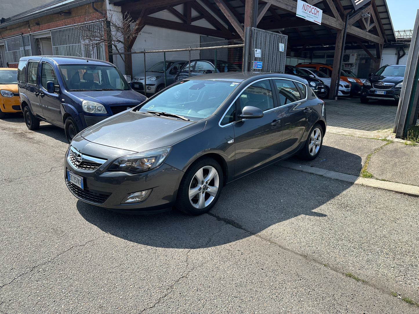OPEL Astra 1.6 Turbo 180CV Cosmo S – 2010 –