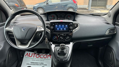 LANCIA YPSILON 1.0 FIREFLY HYBRID ECOCHIC GOLD 69 CV – EURO 6