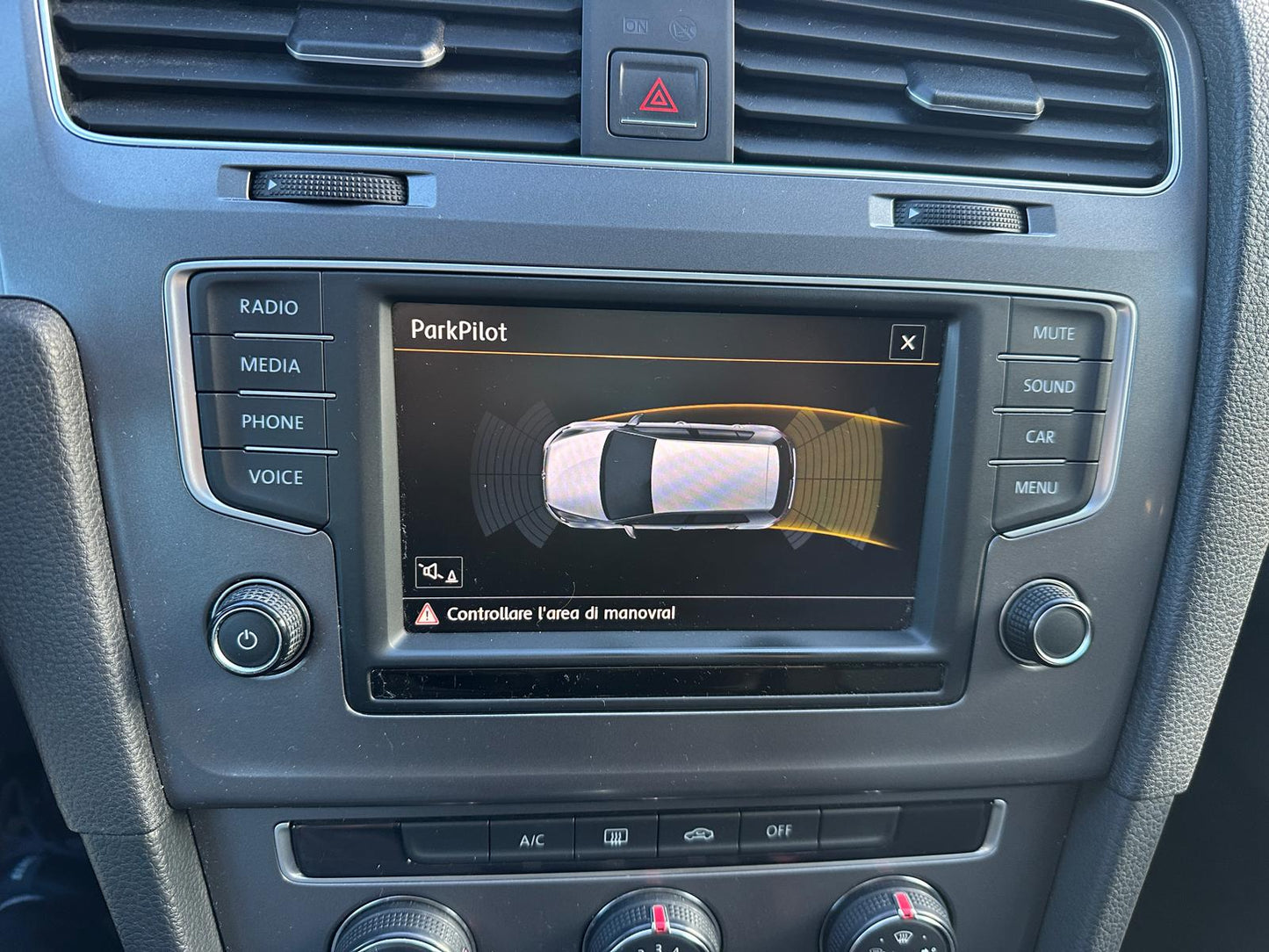 VOLKSWAGEN GOLF 5P. TRENDLINE BLUEMOTION TECHNOLOGY