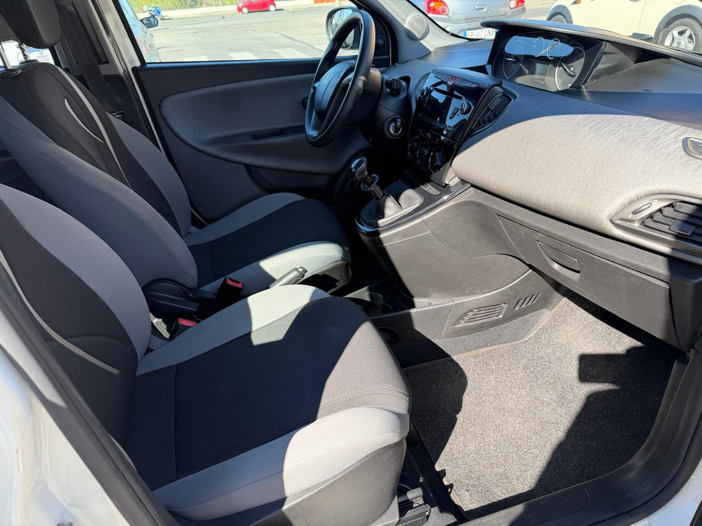 LANCIA YPSILON 1.2 69 CV 5P PLATINUM