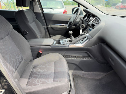 PEUGEOT 3008 2.0 HDi 150 CV BUSINESS