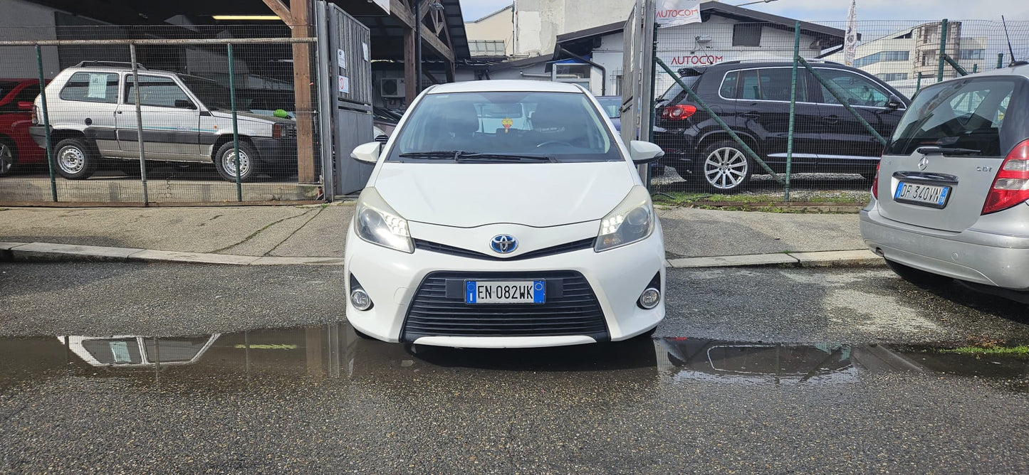 Toyota Yaris Hybrid - AUTOMATICA