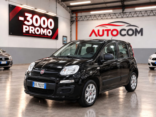 Fiat Panda 1.2 Lounge: vista esterna di tre quarti anteriore
