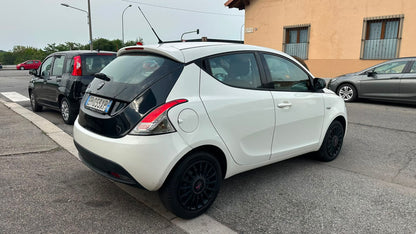 LANCIA YPSILON 1.2 69 CV 5 PORTE PLATINUM