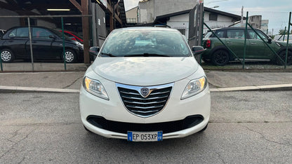 LANCIA YPSILON 1.2 69 CV 5 PORTE PLATINUM