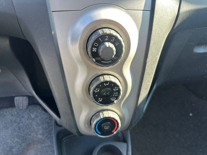 Toyota Yaris 1.0 5P Sol