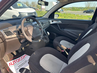 Lancia Ypsilon 1.2 Versus