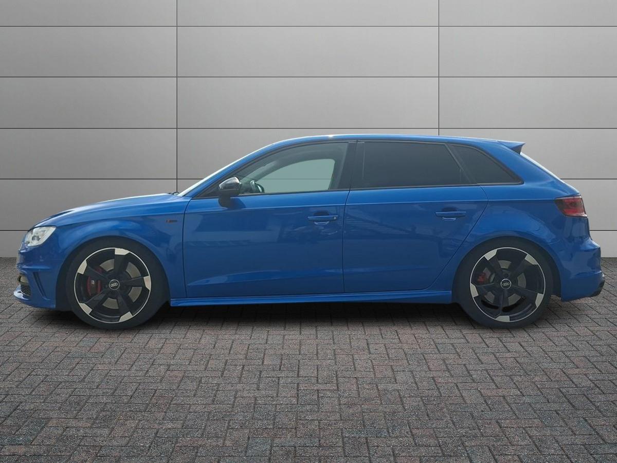 AUDI A3 SPORTBACK 2.0 TDI S TRONIC AMBITION 150 CV – DIESEL – EURO 5B